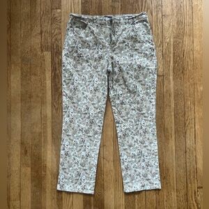 Gloria Vanderbilt Amanda Floral Jeans Size 16
